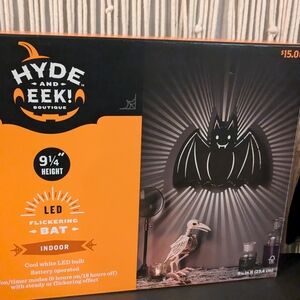 HYDE AND EEK LED flickering bat battery operated timer